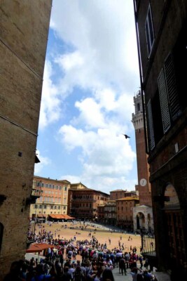 Torre del Mangia Piazza del Campo Siena Toskana Italien Foto Bild
