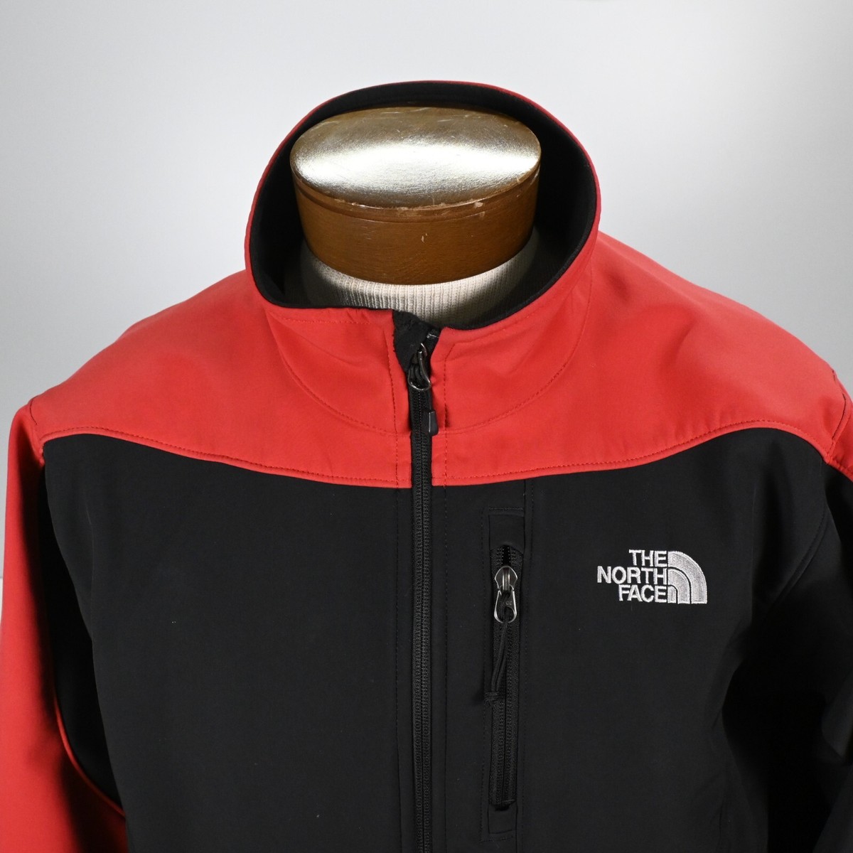 THE NORTH FACE フード付きジャケット 赤黒　ボードウェア THE NORTH FACE フード付きジャケット 赤黒 - メルカリ