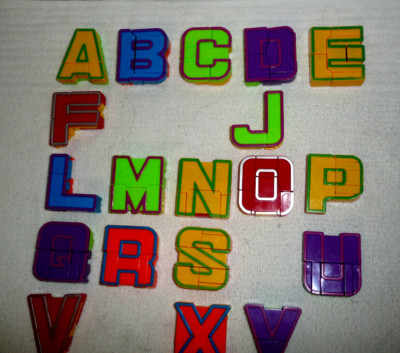 VINTAGE LAKESHORE 19 ALPHA BOT TRANSFORMER LETTERS