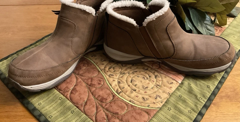 Bota Easy Spirit feminina épica com zíper no tornozelo conhaque 9,5 - Imagem 4 de 4