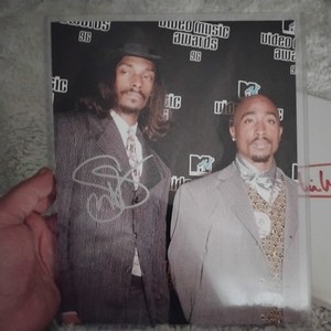Snoop Dogg Signed Auto Picture With Tupac Shakur JSA K25868 8x10