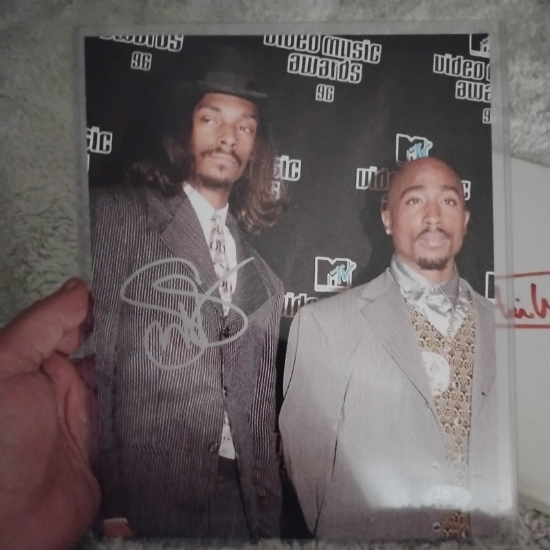 Snoop Dogg Signed Auto Picture With Tupac Shakur JSA K25868 8x10