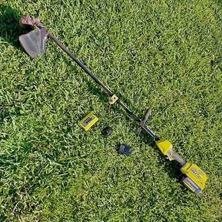 RYOBI 40V 15 in Expand It Cordless String Trimmer WITH 4AH BATTERY CHARGER