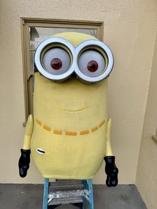 Universal Studios Hollywood genuine theme park Minion Movie character costume