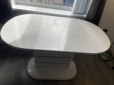 High Gloss White Extending Dining Table - extends from 160 cm to 220 cm