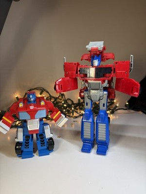 Transformers EarthSpark Deluxe Optimus Prime Lot transforming robot Truck