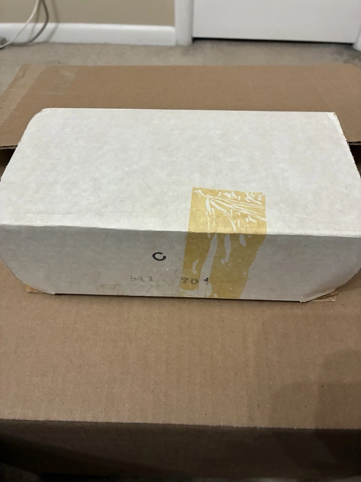 FRANKLIN  MINT 1/43 DIECAST  "1953 BUICK SKYLARK CONV." CLASSIC '50s SERIES - Image 3 of 3