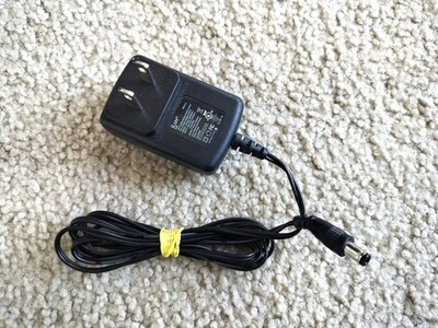 iLuv Power Supply Adapter | Model: DYS062-090080W-1 | Output: 9.0V 800mA TESTED