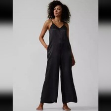 Athleta Calm Cool Sleep Romper in Black Size Medium