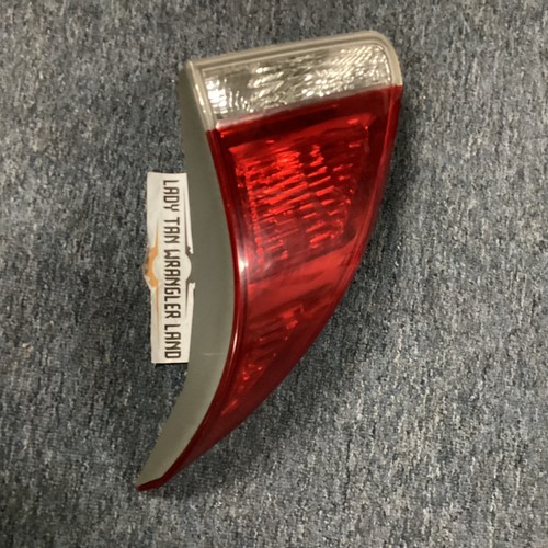 Conjunto de luces traseras Toyota Venza 2010 lado del pasajero/conductor OEM - Imagen 8 de 14