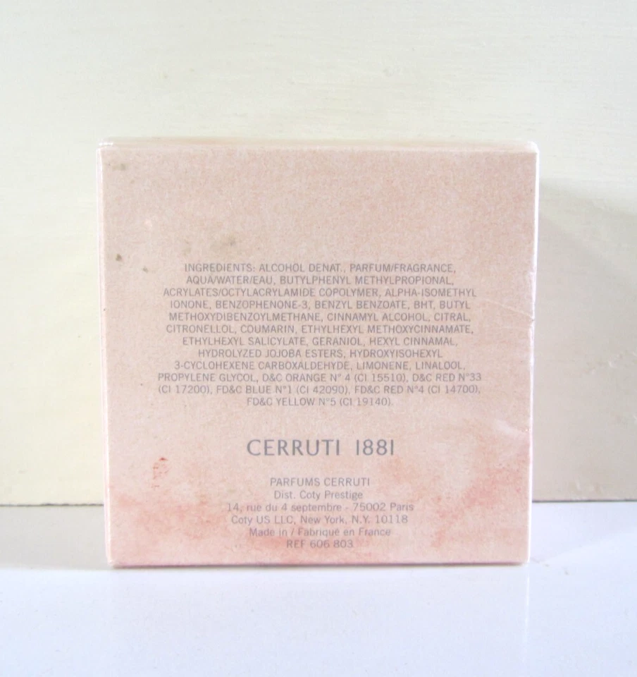 Cerruti 1881 Femme Eau de Toilette Spray 1,7 oz/50 ml - Imagem 3 de 4