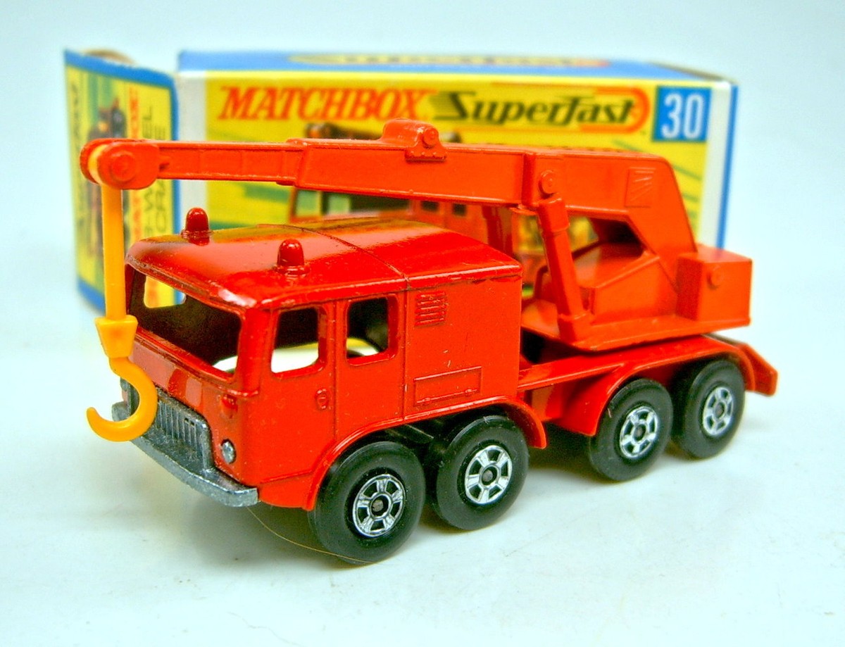 Matchbox SF No.30A 8 Wheel Crane red body ORANGE boom very rare
