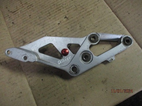 Platine droite GSXR 750-1100 85-88