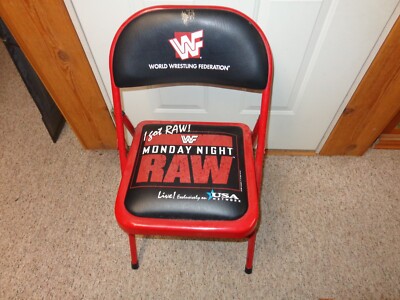 AUTOGRAPH WWE WORLD WRESTLING FEDERATION RAW FOLDING CHAIR TRIPLE H & CHYNA  HHH