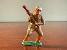 Vintage Barclay B108 766 Soldier Clubbing w Rifle, Tin Helmet Diecast Lead VG 