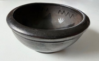 Unidentified small black pottery bowl, matte & glossy design, South Am? Mexico?
