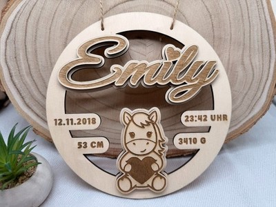Geburtsschild Tier Holz personalisiert mit Name und Geburtsdaten Geschenk Geburt