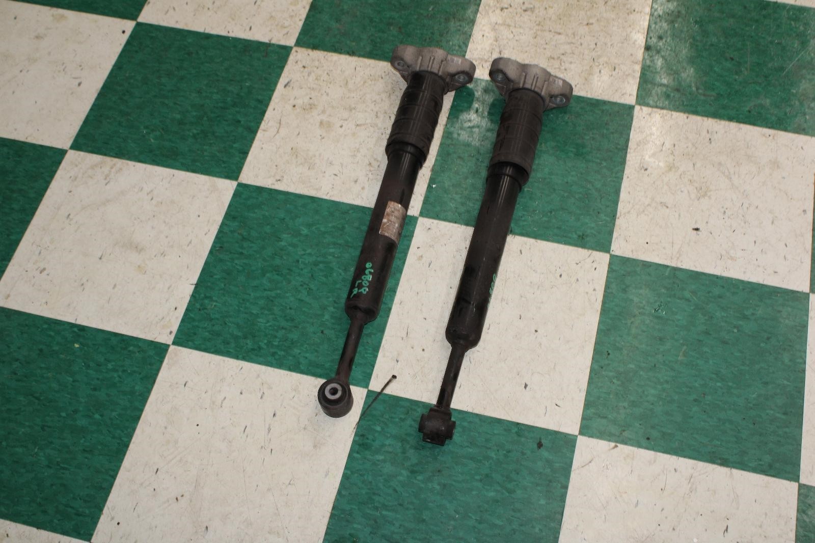 Maserati Ghibli 2014-2019 Rear Right Shock absorbers Pair