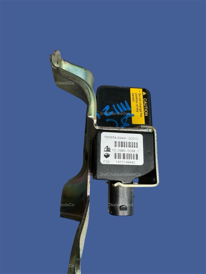 01-03 TOYOTA SEQUOIA Yaw Rate Speed Traction Control Sensor VSC 89180 ...