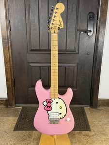 Hello Kitty Guitar Squier | eBay