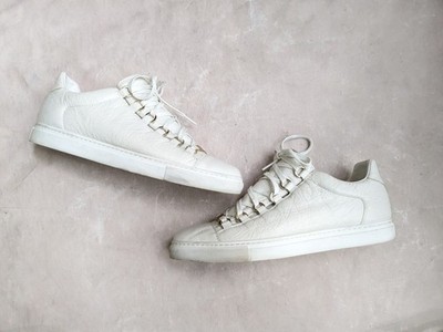 Balenciaga Men\'s White Low Top Lace-Up Athletic Sneakers - Pre-Owned White Balenciaga Mens Runner Sneakers Italy US 7 Eur 40 | eBay main image 4