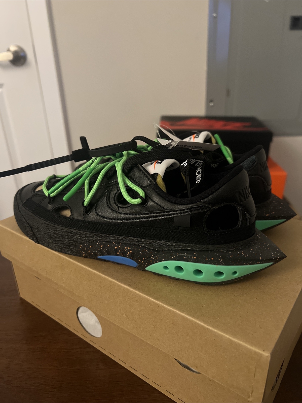 OFF WHITE X NIKE Taglia 4 5 Nike blazer basso x bianco sporco nero 2022