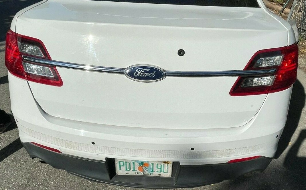 201320142015201620172018 FORD TAURUS TRUNK LID WHITE W/ CAMERA NO