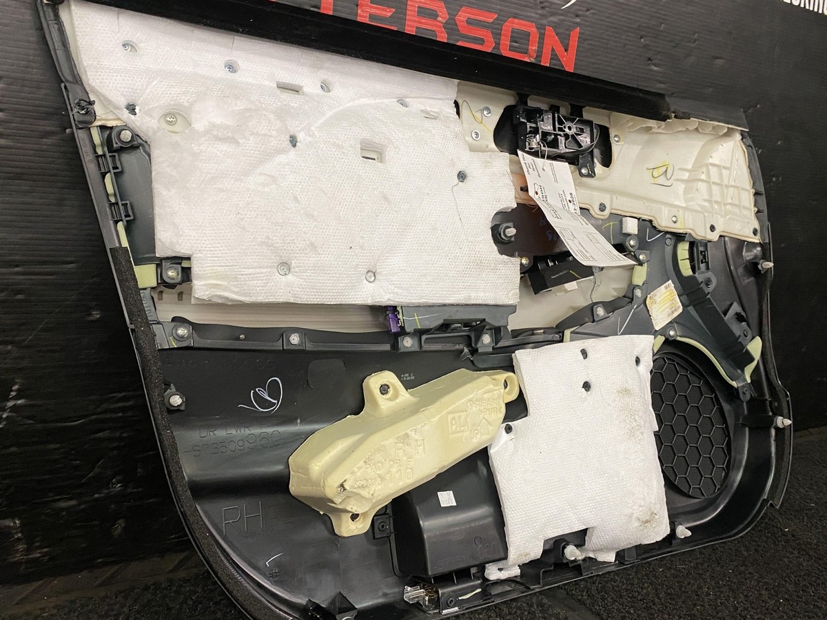 売り切れました。 2018 SUBARU LEGACY FRONT PASSENGER INTERIOR DOOR TRIM PANEL BLACK