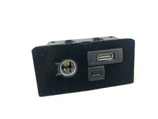 Mercedes Benz CLS W218 12V Steckdose USB Interface Buchse A2188210311