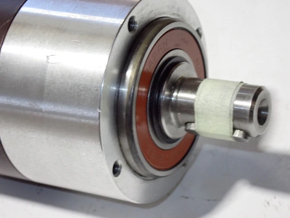 LENZE - MCS 06F41LRS0B0-B11N-ST5S00N-R2SU MOTOR W/VOGEL 281534 GEARBOX - Image 3 of 4