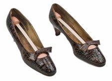 True Vintage Ladies Brown Alligator Skin Pumps Med Heal Shoes - Estate Find