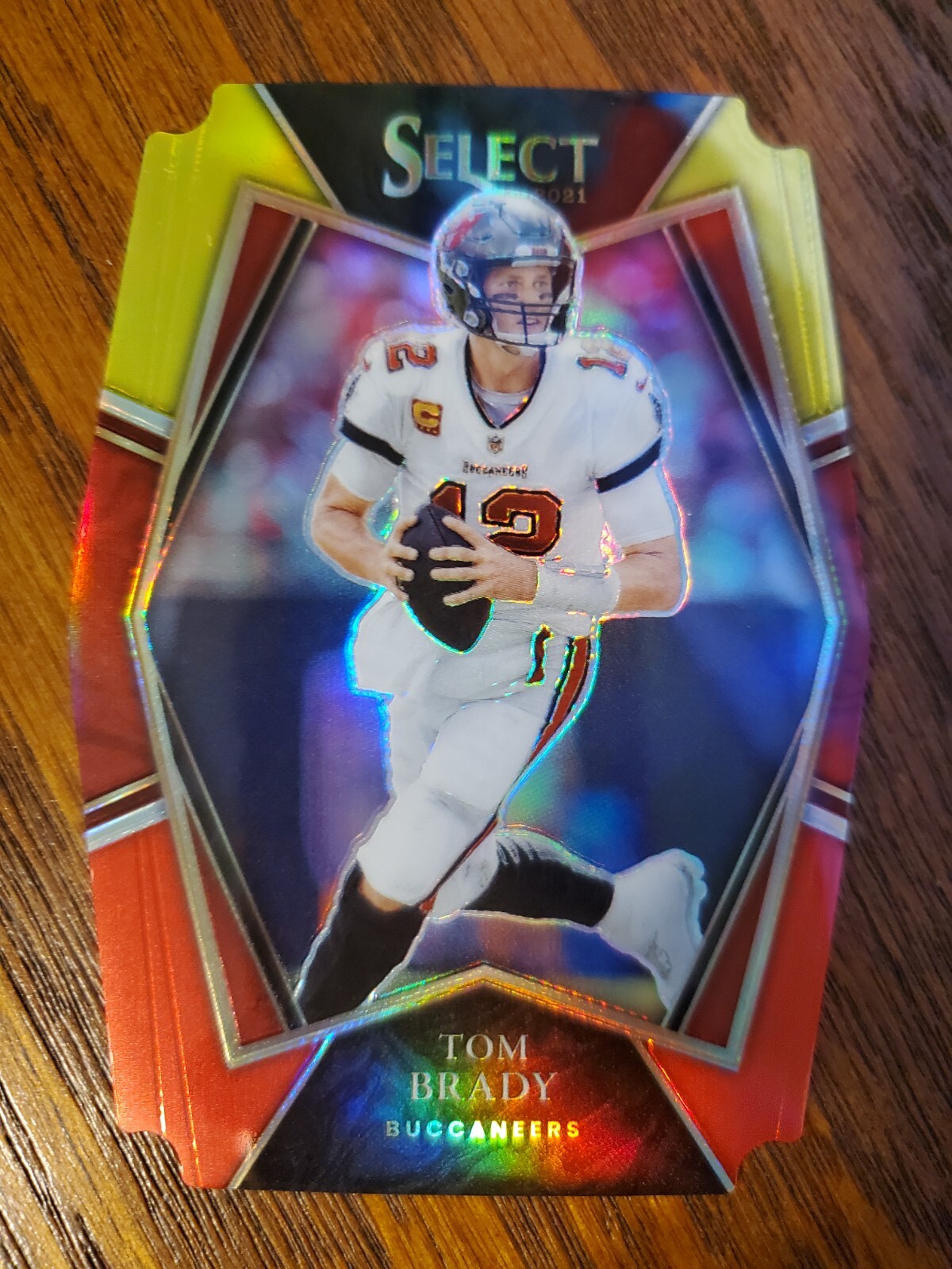 2021 Select Red Yellow Premier Lvl Die-Cut - Tom Brady