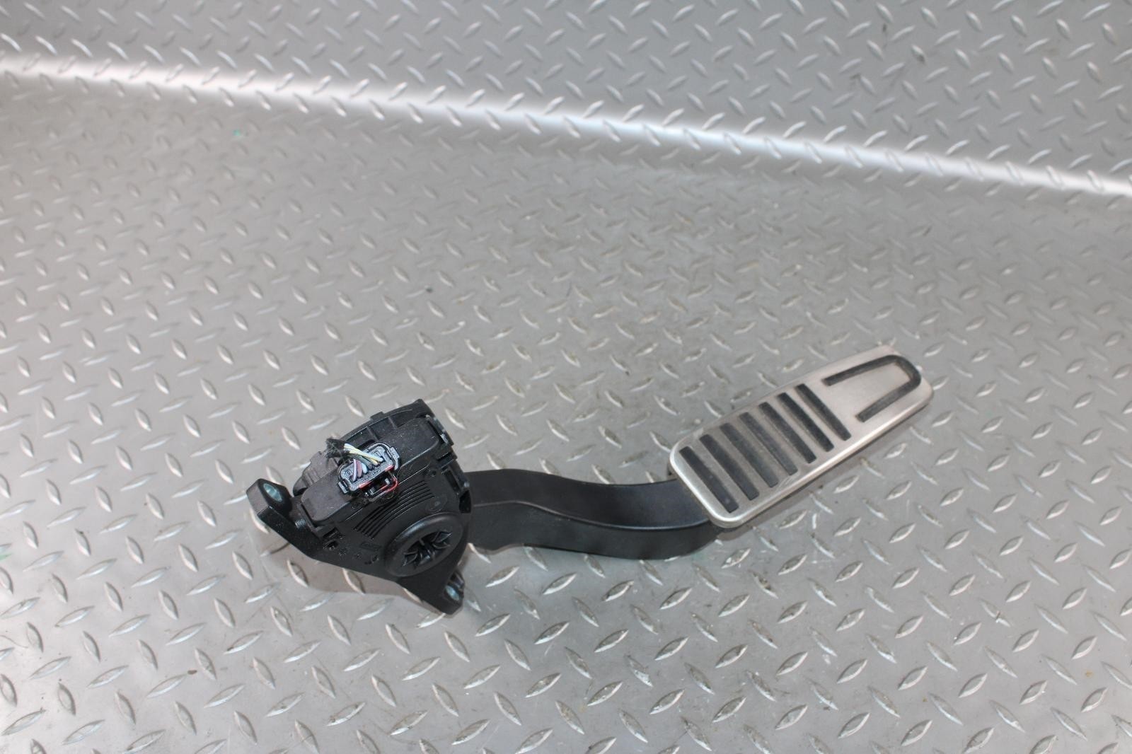 Maserati Ghibli 2014-2024 Accelerator pedal