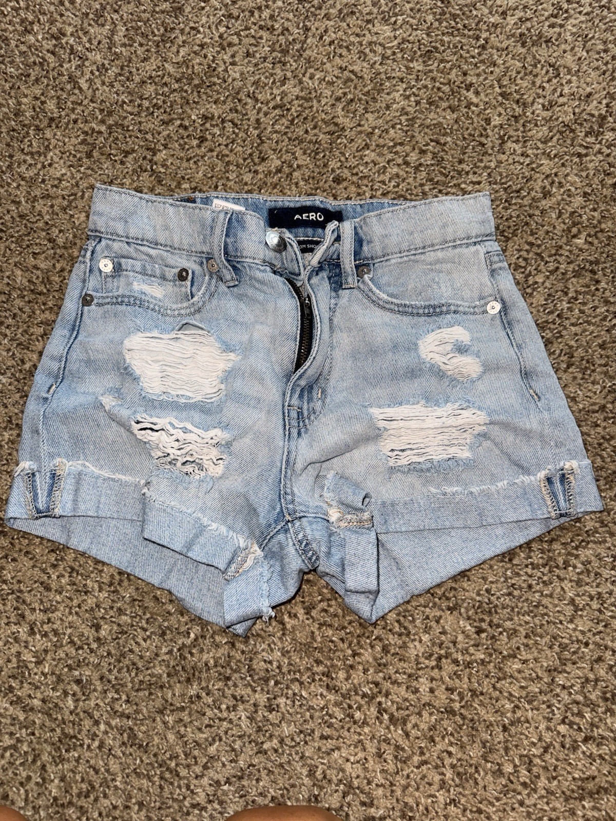 Aeropostale Light-wash Denim Mom Shorts Size 00 High Rise