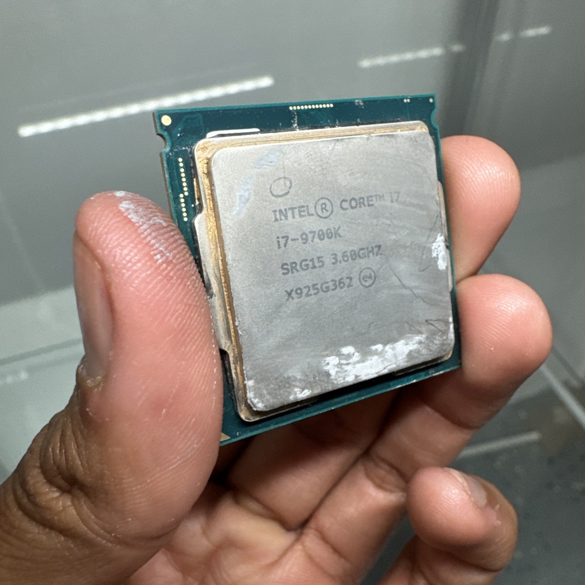 Broken Intel Core i7-9700K 3.6GHz 8 Core BX80684I79700K 8 Thread