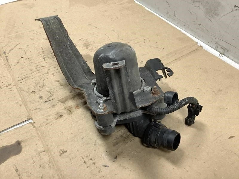 BOMBA DE INYECCIÓN DE AIRE SECUNDARIA MOTOR CADILLAC SRX 2006-2010 2,8 L FÁBRICA Foto 4 de 4