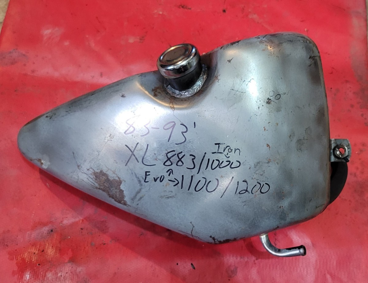 Harley Davidson Sportster OIL TANK 1983-1993 Evo Ironhead 883 1000