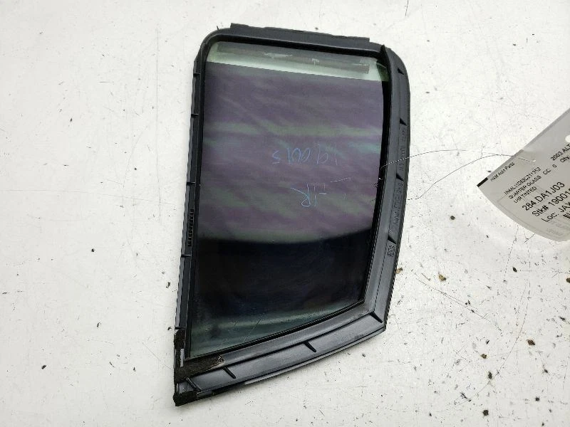 Стекло на четверть заднего левого борта 2003 Nissan Altima от оригинального производителя - Изображение 4 из 4