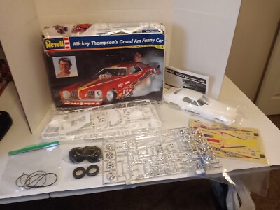 自動車 Mickey Thompson's Funny Car 1/16 Revell 1/16 Scale Mickey Thompson's Grand Am Funny Car #7684