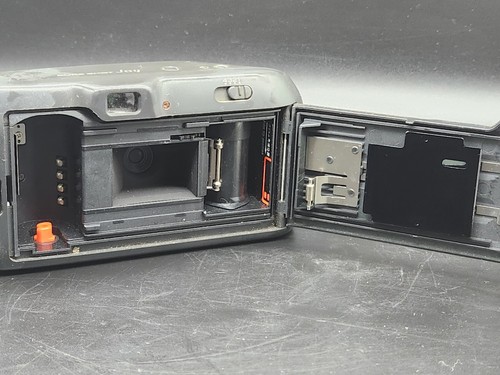 Canon Sure Shot Zoom-S 35mm AF Point & Shoot Camera Read - Picture 3 of 5
