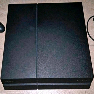 Sony PlayStation 4 Heimkonsole 500 GB / mit gta 5 spiel