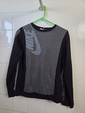 Nike Sweatshirt with front pocket Youth Black and Gray Boys Size XL Soft