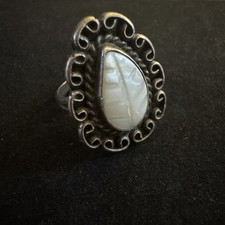 Vintage Sterling Silver Carved Pearl Mop Ring...
