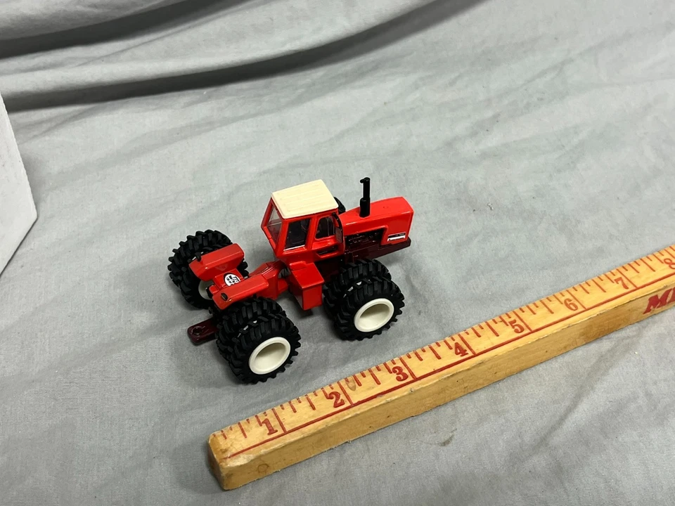 Allis Chalmers 7580 4WD Maroon Belly Tractor TTT Toy Show Minot 2023 1:64 NIB - Image 2 of 4