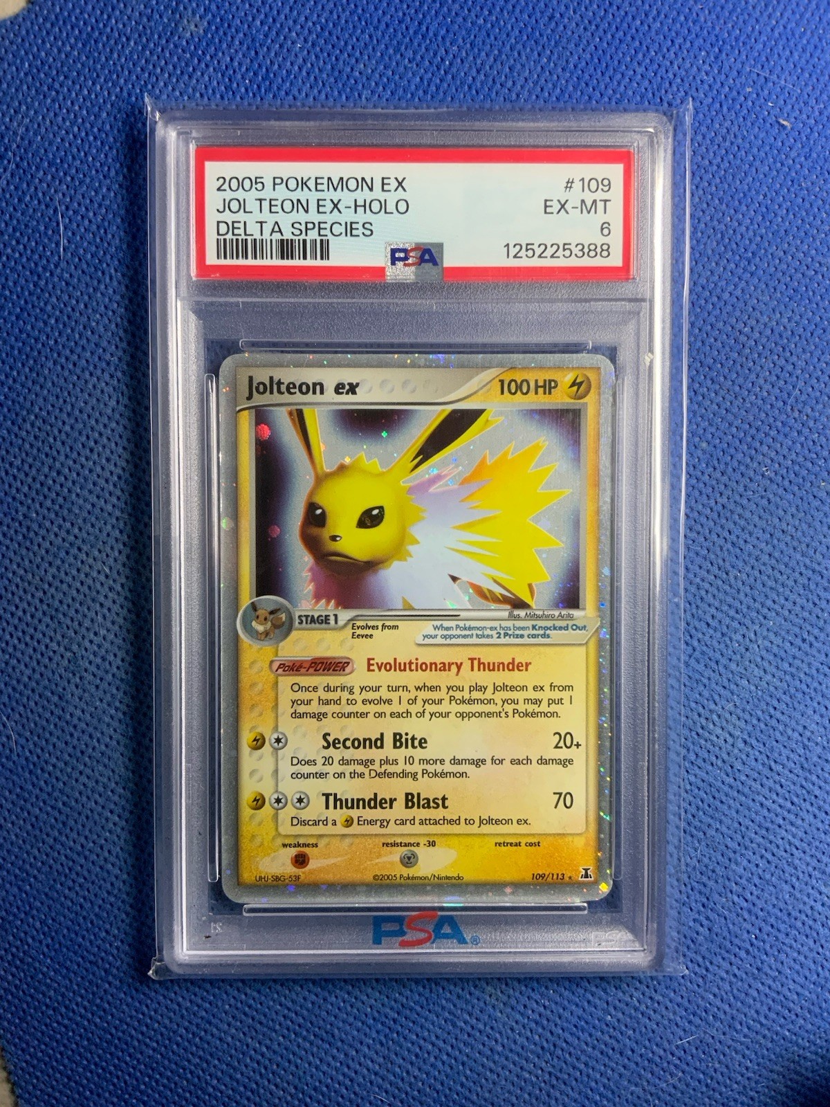 2005 POKEMON EX DELTA SPECIES #109 JOLTEON EX-HOLO PSA 6