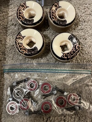 OJ Elite Wheels 54mm, Reds Bearings, Shortys Hardware