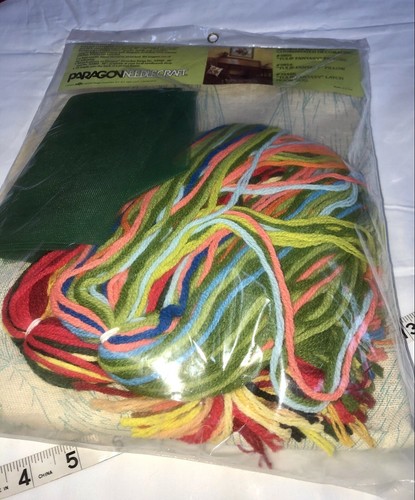 TULIP FANTASY Vintage Crewel Embroidery Kit by Adele Veres Butterfly Ladybug NOS - Imagen 10 de 11