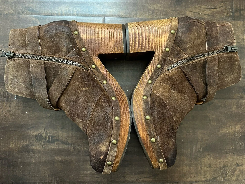 KORK-EASE Studded RAZZOLI Leather Clogs Ankle  distressed Boots Booties sz 9 - Image 4 of 4