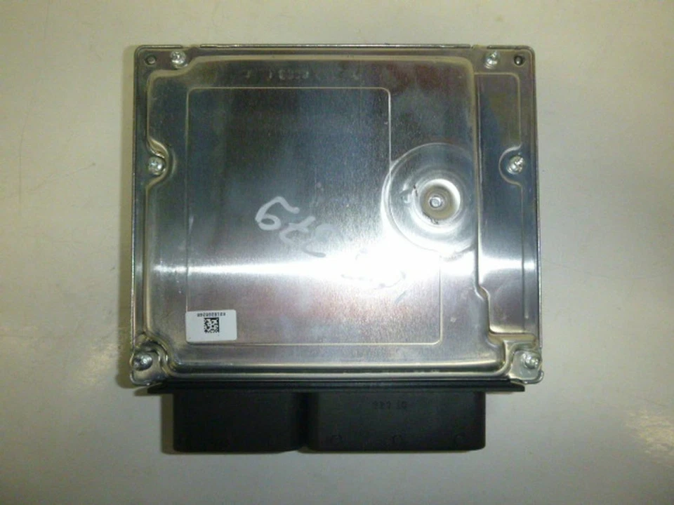 Centralina motore DDE 8512498-01 / 0281017550 BMW 1 CABRIOLET (E88) 120D - Immagine 4 di 4