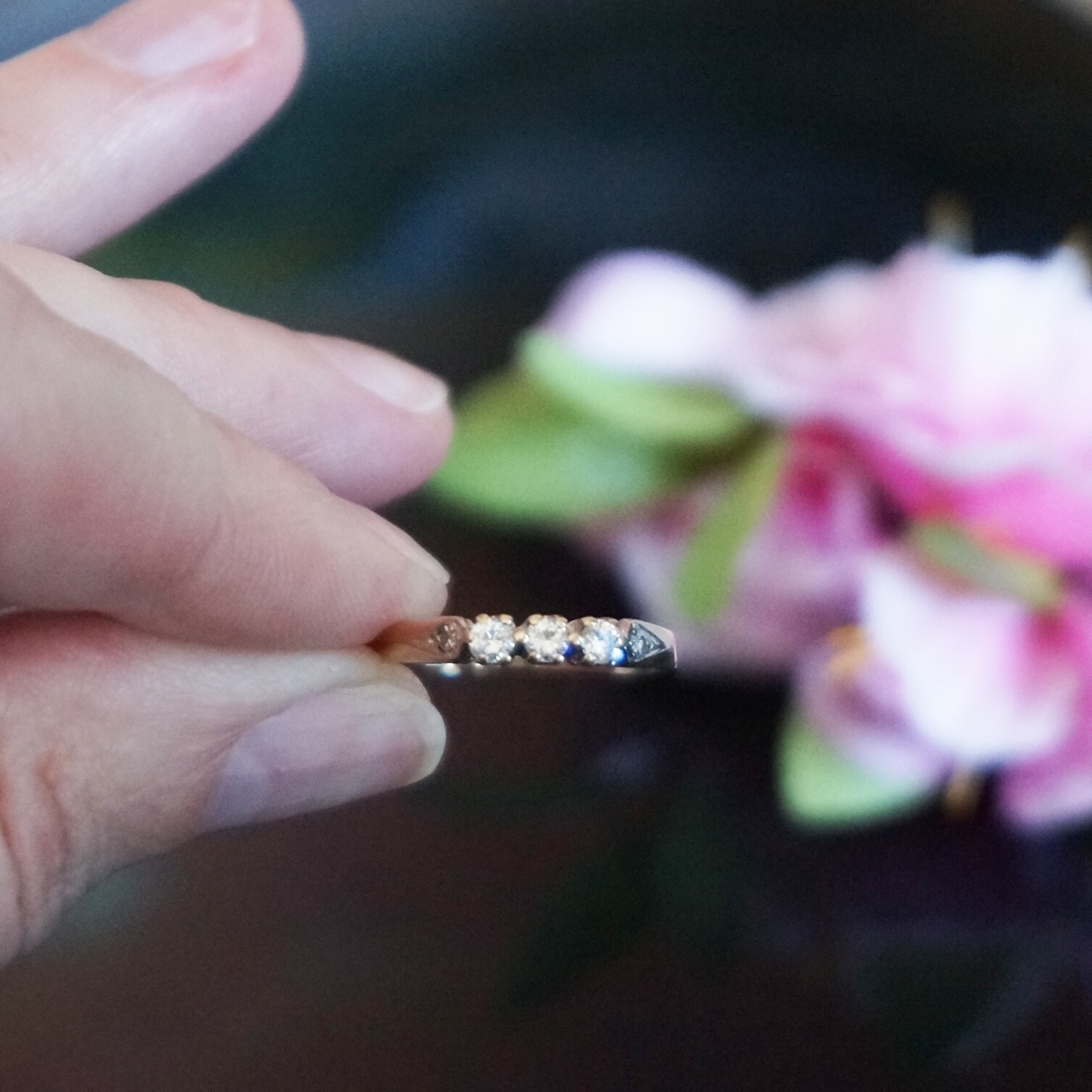 Solid 9kt Gold Solitaire diamond Ring with 0.35ct… - image 5